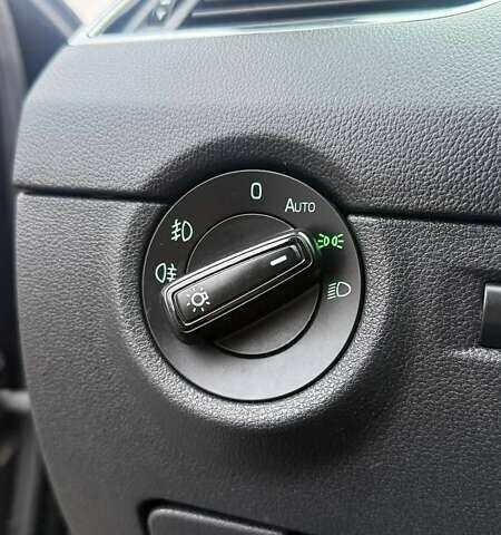 Чорний Шкода Октавія, об'ємом двигуна 1.6 л та пробігом 327 тис. км за 9900 $, фото 10 на Automoto.ua