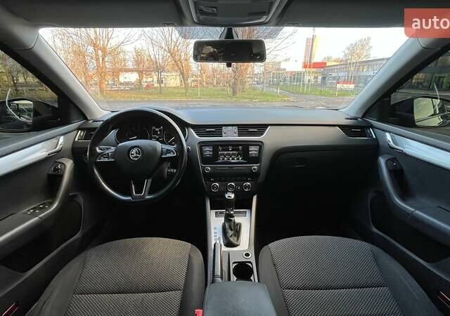 Черный Шкода Октавия, объемом двигателя 1.4 л и пробегом 319 тыс. км за 10700 $, фото 13 на Automoto.ua