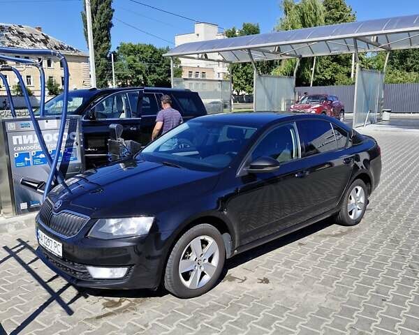 Черный Шкода Октавия, объемом двигателя 1.8 л и пробегом 282 тыс. км за 10900 $, фото 7 на Automoto.ua