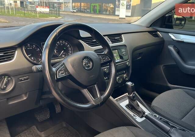 Черный Шкода Октавия, объемом двигателя 1.4 л и пробегом 319 тыс. км за 10700 $, фото 8 на Automoto.ua