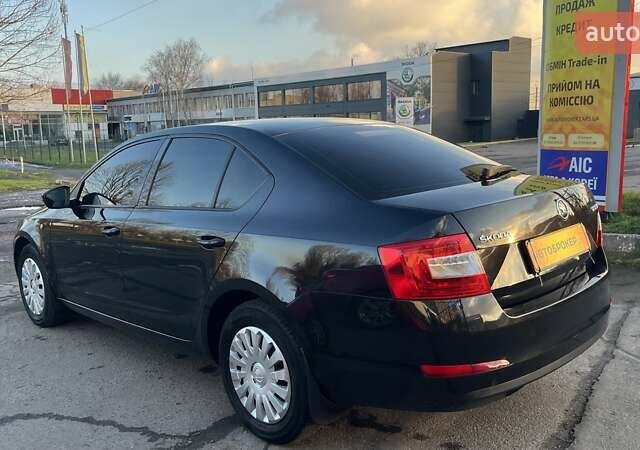 Черный Шкода Октавия, объемом двигателя 1.4 л и пробегом 319 тыс. км за 10700 $, фото 2 на Automoto.ua