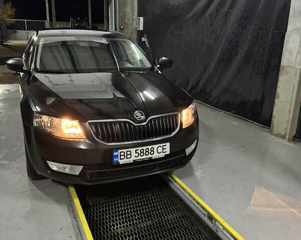 Черный Шкода Октавия, объемом двигателя 1.4 л и пробегом 154 тыс. км за 12200 $, фото 3 на Automoto.ua
