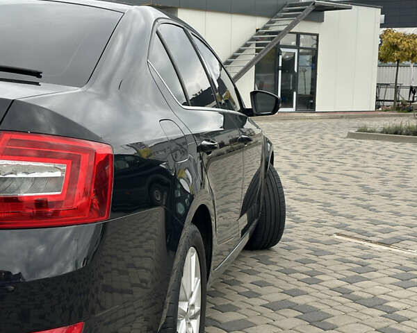 Черный Шкода Октавия, объемом двигателя 1.97 л и пробегом 300 тыс. км за 12500 $, фото 2 на Automoto.ua