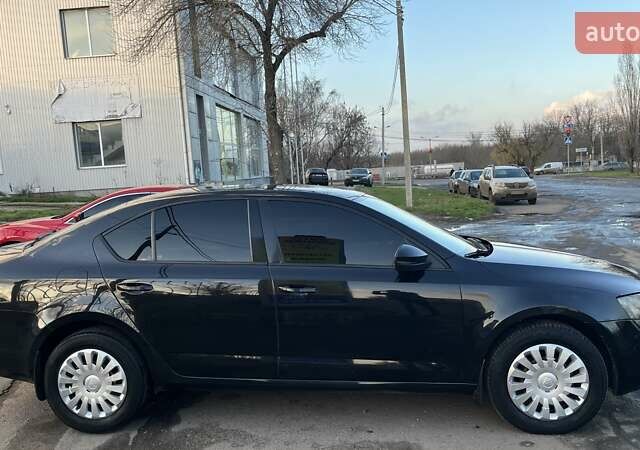 Черный Шкода Октавия, объемом двигателя 1.4 л и пробегом 319 тыс. км за 10700 $, фото 7 на Automoto.ua