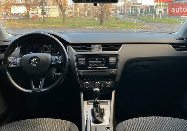 Черный Шкода Октавия, объемом двигателя 1.4 л и пробегом 319 тыс. км за 10700 $, фото 11 на Automoto.ua