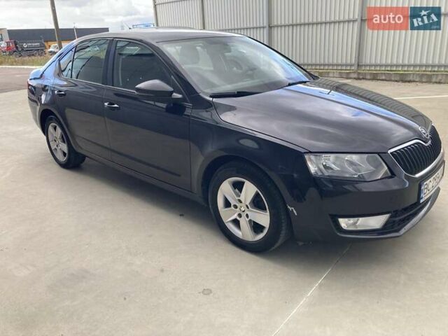 Черный Шкода Октавия, объемом двигателя 2 л и пробегом 294 тыс. км за 11800 $, фото 3 на Automoto.ua