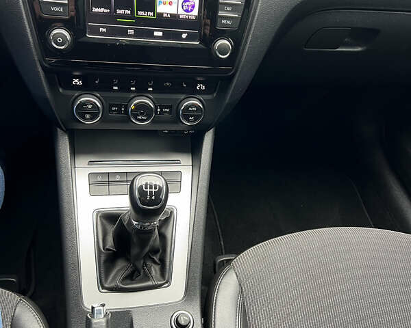 Шкода Октавія 2016 у Мукачеве на Automoto.ua Чорний Шкода Октавія, об'ємом двигуна 1.6 л та пробігом 257 тис. км за 11950 $, фото 13 на Automoto.ua