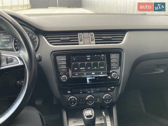 Черный Шкода Октавия, объемом двигателя 2 л и пробегом 294 тыс. км за 11800 $, фото 11 на Automoto.ua