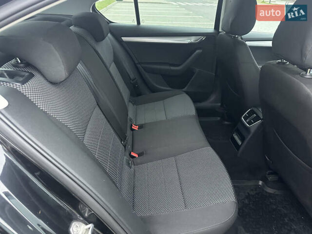 Чорний Шкода Октавія, об'ємом двигуна 1.4 л та пробігом 91 тис. км за 13500 $, фото 22 на Automoto.ua