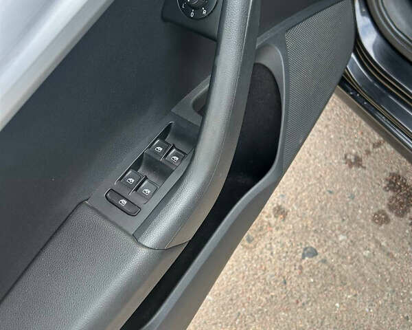 Шкода Октавія 2017 у Сумах на Automoto.ua Чорний Шкода Октавія, об'ємом двигуна 1.4 л та пробігом 124 тис. км за 13000 $, фото 13 на Automoto.ua