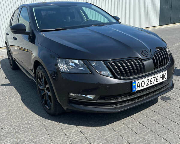 Шкода Октавія 2017 у Ужгороді на Automoto.ua Чорний Шкода Октавія, об'ємом двигуна 1.6 л та пробігом 285 тис. км за 13500 $, фото 1 на Automoto.ua