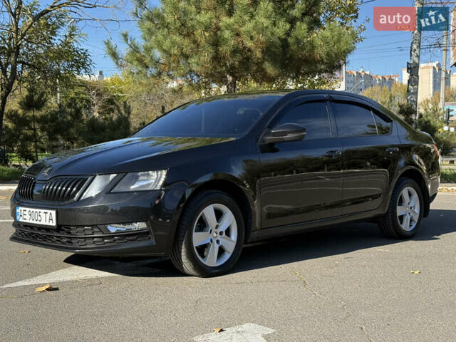 Шкода Октавія 2017 у Одесі на Automoto.ua Чорний Шкода Октавія, об'ємом двигуна 1.8 л та пробігом 260 тис. км за 14700 $, фото 4 на Automoto.ua