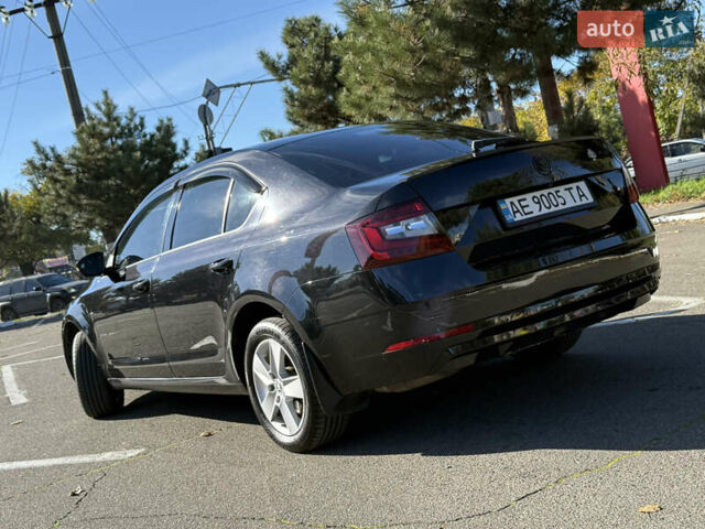 Шкода Октавія 2017 у Одесі на Automoto.ua Чорний Шкода Октавія, об'ємом двигуна 1.8 л та пробігом 260 тис. км за 14700 $, фото 8 на Automoto.ua