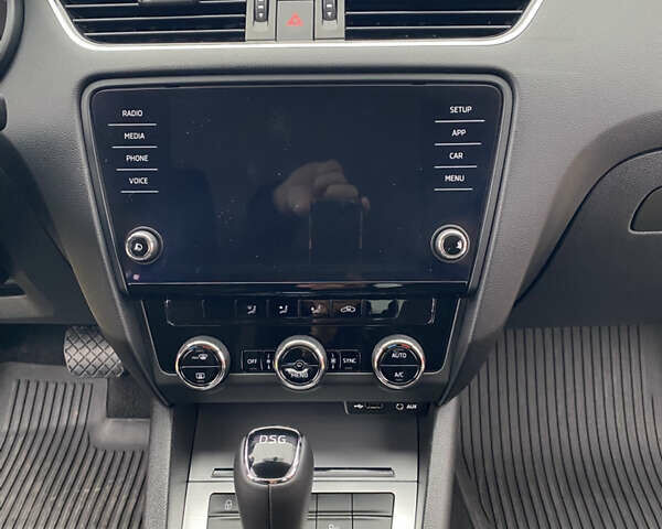 Черный Шкода Октавия, объемом двигателя 1.6 л и пробегом 269 тыс. км за 14200 $, фото 27 на Automoto.ua