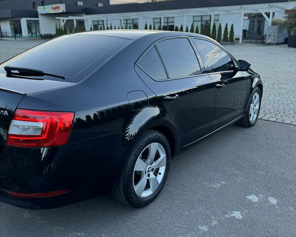 Черный Шкода Октавия, объемом двигателя 1.97 л и пробегом 205 тыс. км за 17200 $, фото 4 на Automoto.ua