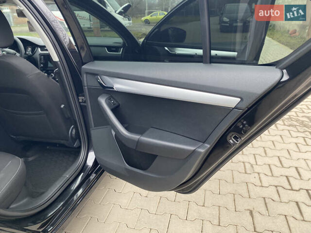 Черный Шкода Октавия, объемом двигателя 1.6 л и пробегом 269 тыс. км за 14200 $, фото 16 на Automoto.ua