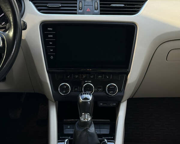 Чорний Шкода Октавія, об'ємом двигуна 1.6 л та пробігом 210 тис. км за 13900 $, фото 25 на Automoto.ua