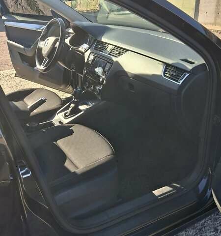 Черный Шкода Октавия, объемом двигателя 1.4 л и пробегом 110 тыс. км за 15800 $, фото 7 на Automoto.ua