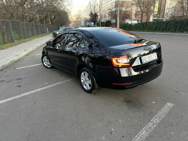 Чорний Шкода Октавія, об'ємом двигуна 1.8 л та пробігом 270 тис. км за 13999 $, фото 2 на Automoto.ua