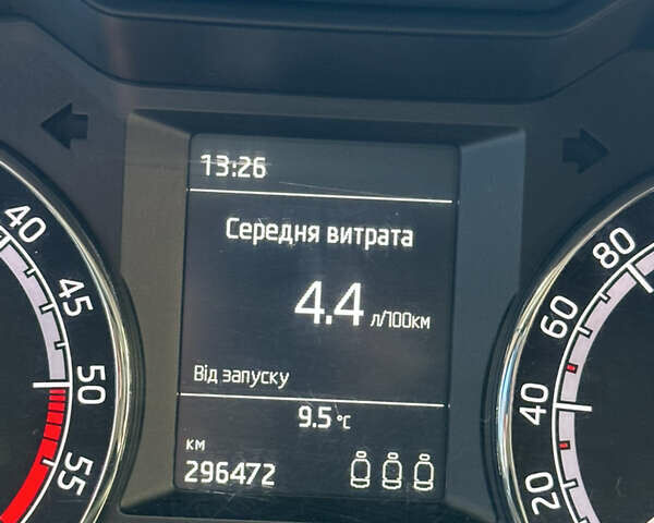 Черный Шкода Октавия, объемом двигателя 1.6 л и пробегом 296 тыс. км за 10500 $, фото 12 на Automoto.ua