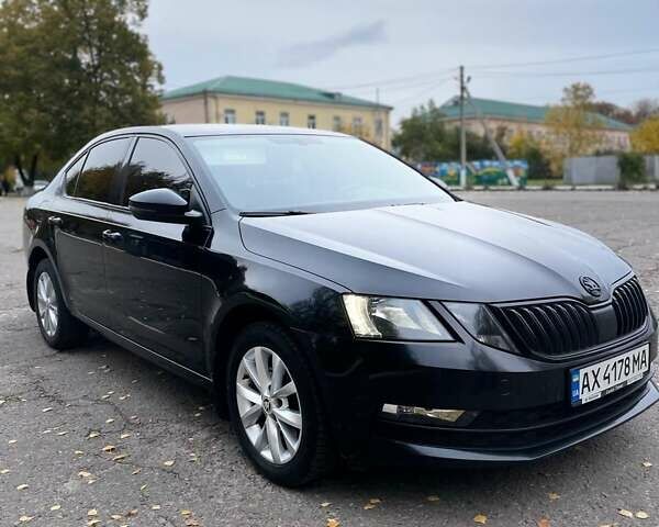 Черный Шкода Октавия, объемом двигателя 1.8 л и пробегом 74 тыс. км за 16999 $, фото 57 на Automoto.ua