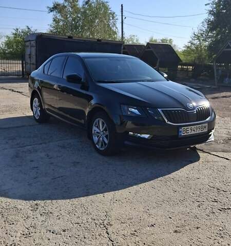 Черный Шкода Октавия, объемом двигателя 1.4 л и пробегом 110 тыс. км за 15800 $, фото 1 на Automoto.ua