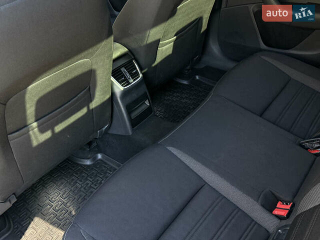 Шкода Октавія 2017 у Одесі на Automoto.ua Чорний Шкода Октавія, об'ємом двигуна 1.8 л та пробігом 260 тис. км за 14700 $, фото 23 на Automoto.ua