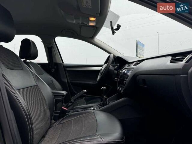 Черный Шкода Октавия, объемом двигателя 1.4 л и пробегом 117 тыс. км за 11800 $, фото 2 на Automoto.ua