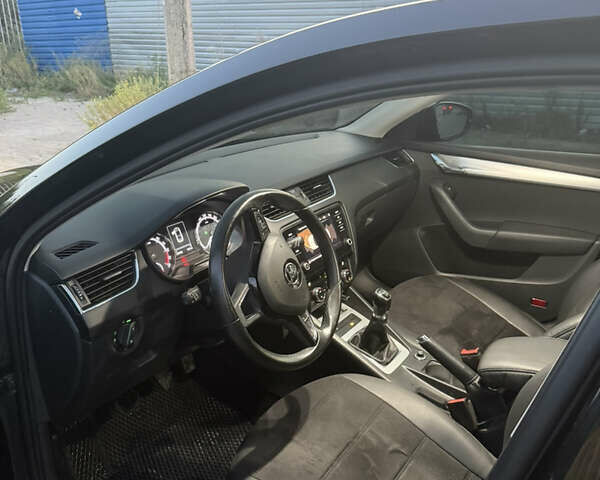 Черный Шкода Октавия, объемом двигателя 1.97 л и пробегом 255 тыс. км за 14900 $, фото 4 на Automoto.ua