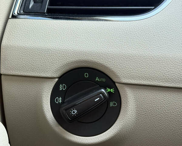 Чорний Шкода Октавія, об'ємом двигуна 1.6 л та пробігом 210 тис. км за 13900 $, фото 35 на Automoto.ua