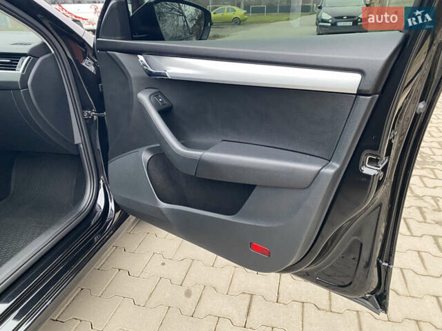 Черный Шкода Октавия, объемом двигателя 1.6 л и пробегом 269 тыс. км за 14200 $, фото 13 на Automoto.ua