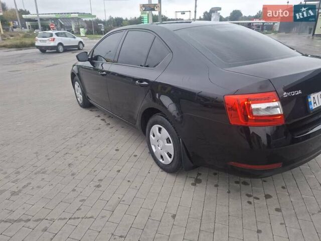 Черный Шкода Октавия, объемом двигателя 1.6 л и пробегом 167 тыс. км за 10900 $, фото 3 на Automoto.ua