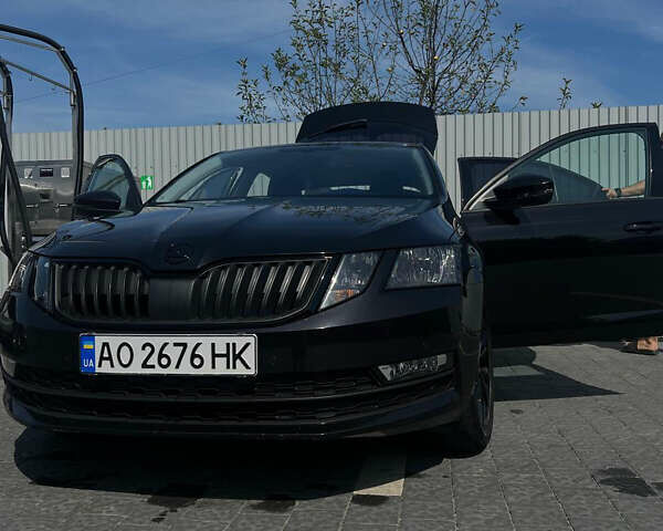 Шкода Октавія 2017 у Ужгороді на Automoto.ua Чорний Шкода Октавія, об'ємом двигуна 1.6 л та пробігом 285 тис. км за 13500 $, фото 2 на Automoto.ua