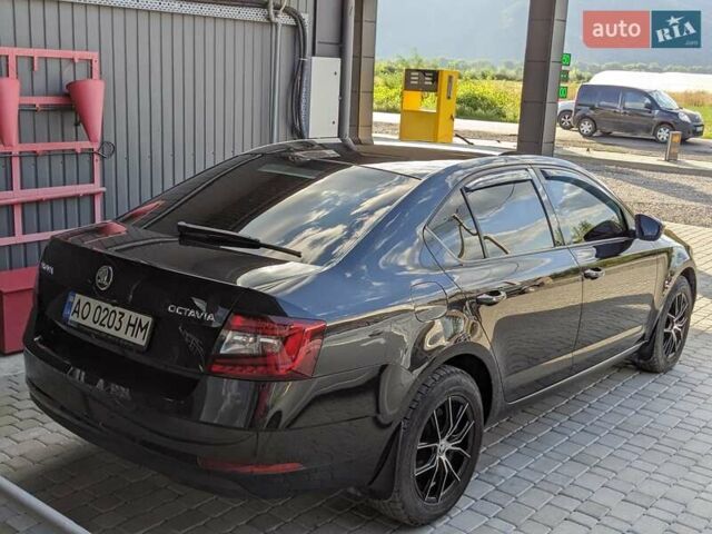 Черный Шкода Октавия, объемом двигателя 1.4 л и пробегом 130 тыс. км за 15500 $, фото 5 на Automoto.ua