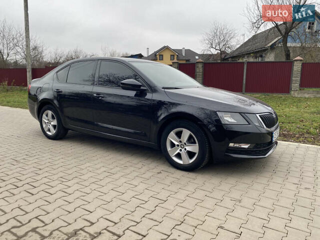 Черный Шкода Октавия, объемом двигателя 1.6 л и пробегом 269 тыс. км за 14200 $, фото 4 на Automoto.ua