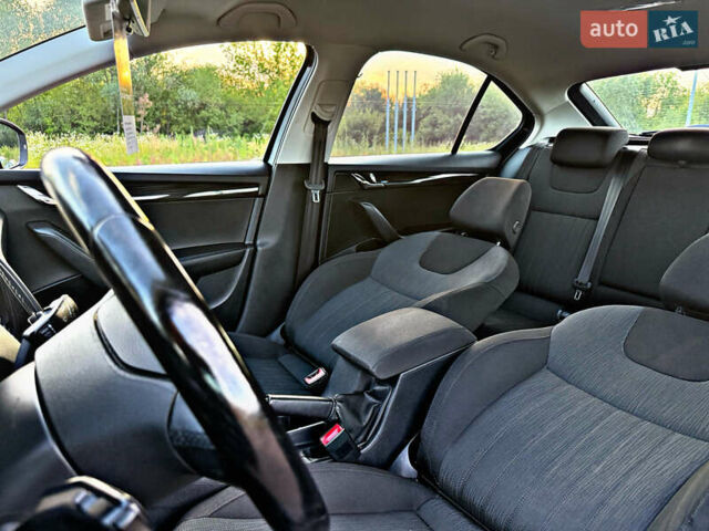 Черный Шкода Октавия, объемом двигателя 2.01 л и пробегом 165 тыс. км за 18550 $, фото 73 на Automoto.ua