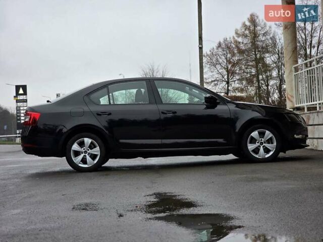 Чорний Шкода Октавія, об'ємом двигуна 2 л та пробігом 228 тис. км за 13999 $, фото 8 на Automoto.ua