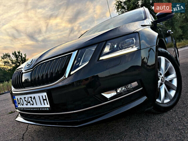 Черный Шкода Октавия, объемом двигателя 2.01 л и пробегом 165 тыс. км за 18550 $, фото 18 на Automoto.ua
