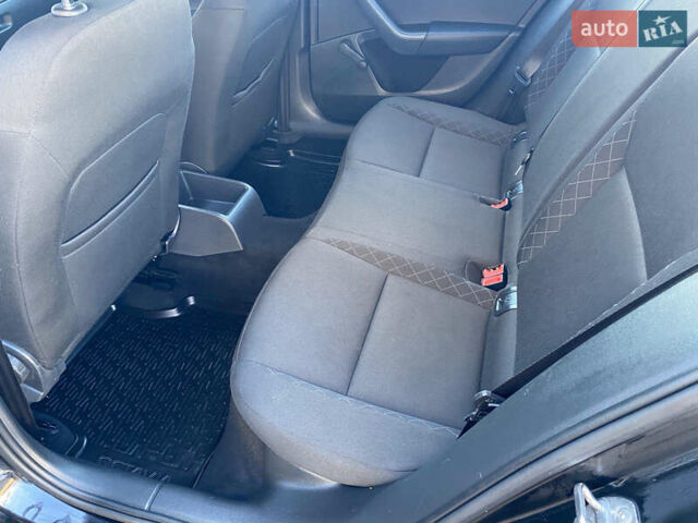 Черный Шкода Октавия, объемом двигателя 1.6 л и пробегом 232 тыс. км за 10700 $, фото 18 на Automoto.ua