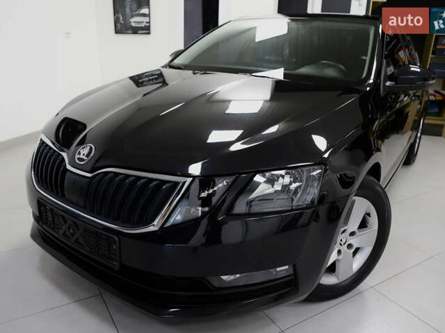 Черный Шкода Октавия, объемом двигателя 1.97 л и пробегом 163 тыс. км за 15900 $, фото 12 на Automoto.ua