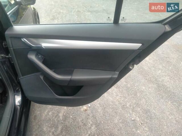 Чорний Шкода Октавія, об'ємом двигуна 1.6 л та пробігом 210 тис. км за 11900 $, фото 35 на Automoto.ua