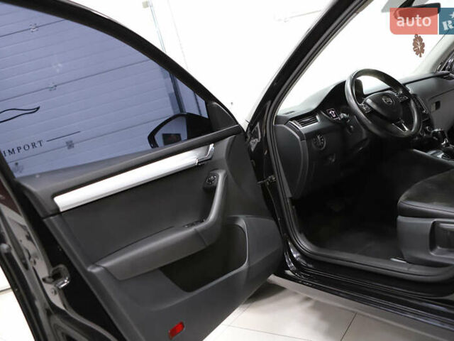 Черный Шкода Октавия, объемом двигателя 1.97 л и пробегом 163 тыс. км за 15900 $, фото 38 на Automoto.ua