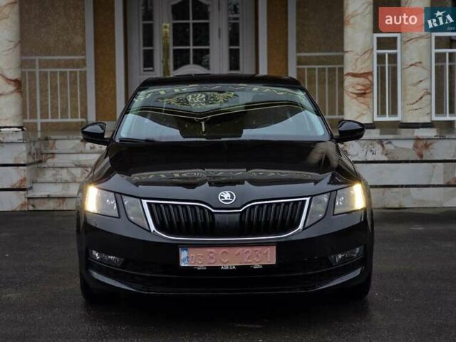 Чорний Шкода Октавія, об'ємом двигуна 2 л та пробігом 228 тис. км за 13999 $, фото 2 на Automoto.ua