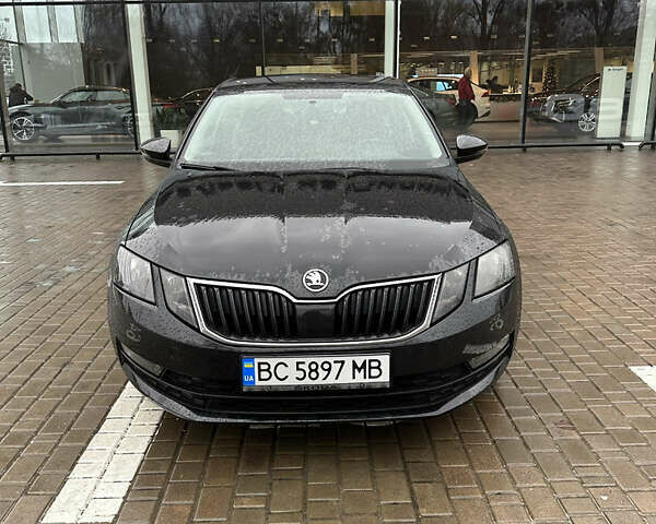 Черный Шкода Октавия, объемом двигателя 1.4 л и пробегом 119 тыс. км за 11500 $, фото 1 на Automoto.ua