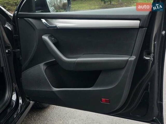Чорний Шкода Октавія, об'ємом двигуна 2 л та пробігом 228 тис. км за 13999 $, фото 31 на Automoto.ua