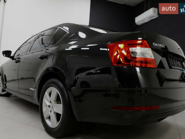 Черный Шкода Октавия, объемом двигателя 1.97 л и пробегом 163 тыс. км за 15900 $, фото 31 на Automoto.ua