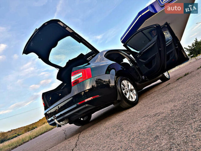 Черный Шкода Октавия, объемом двигателя 2.01 л и пробегом 165 тыс. км за 18550 $, фото 40 на Automoto.ua