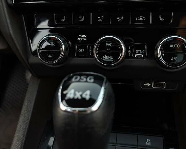 Черный Шкода Октавия, объемом двигателя 1.97 л и пробегом 195 тыс. км за 18200 $, фото 8 на Automoto.ua