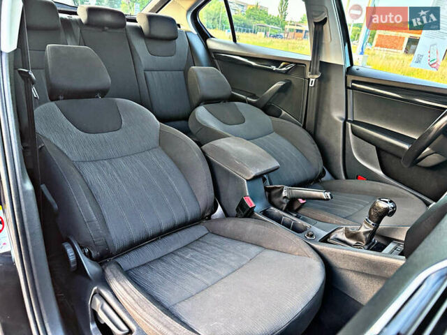 Чорний Шкода Октавія, об'ємом двигуна 2.01 л та пробігом 165 тис. км за 18550 $, фото 70 на Automoto.ua