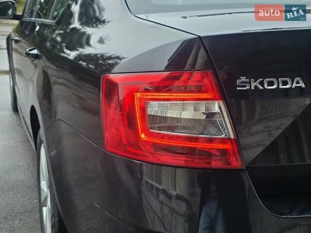 Чорний Шкода Октавія, об'ємом двигуна 2 л та пробігом 228 тис. км за 13999 $, фото 25 на Automoto.ua